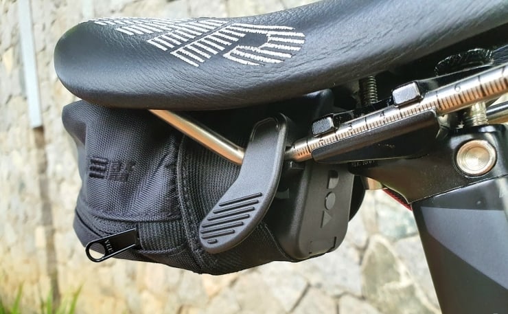 Attachment of the SNAP.B to my Selle SMP Dynamic saddle